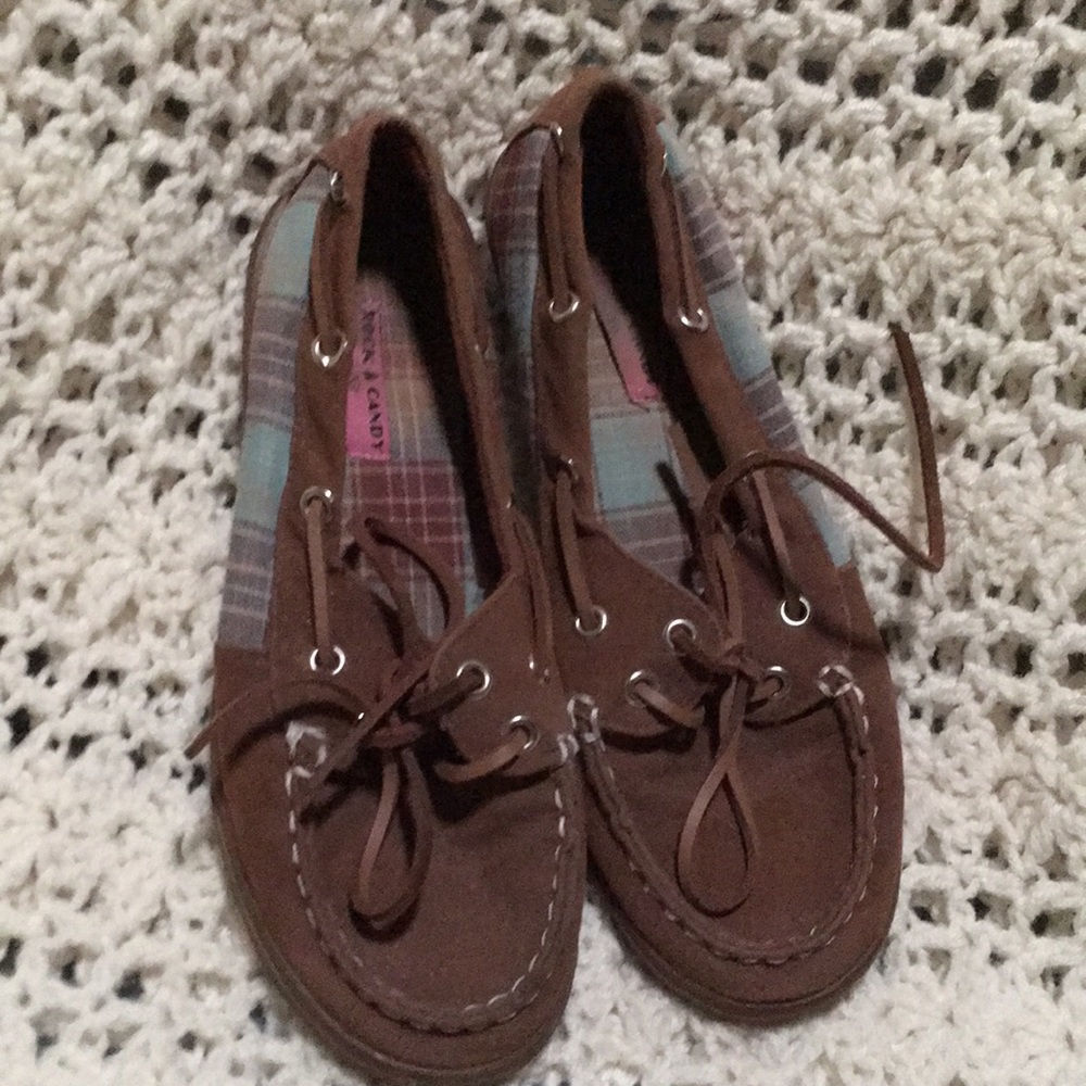 Flannel-pattern Brown Moccasins - Picture 2 of 4